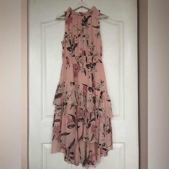 Eliza J Dresses & Skirts - Pink floral ruffled dress